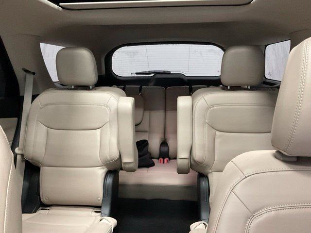 Used 2024 Ford Explorer XLT w/ Equipment Group 202A AWD/4WD image 20