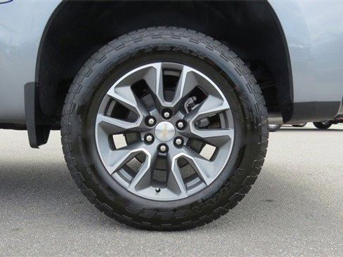 New 2024 Chevrolet Silverado 1500 Custom Trail Boss w/ LPO, Dark Essentials Package image 13