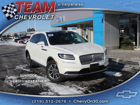Used 2022 Lincoln Nautilus Reserve image 1