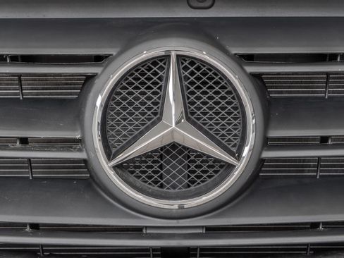 Used 2025 Mercedes-Benz Sprinter 2500 image 5