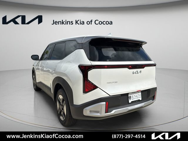 Certified 2027 Kia Seltos LX FWD image 7