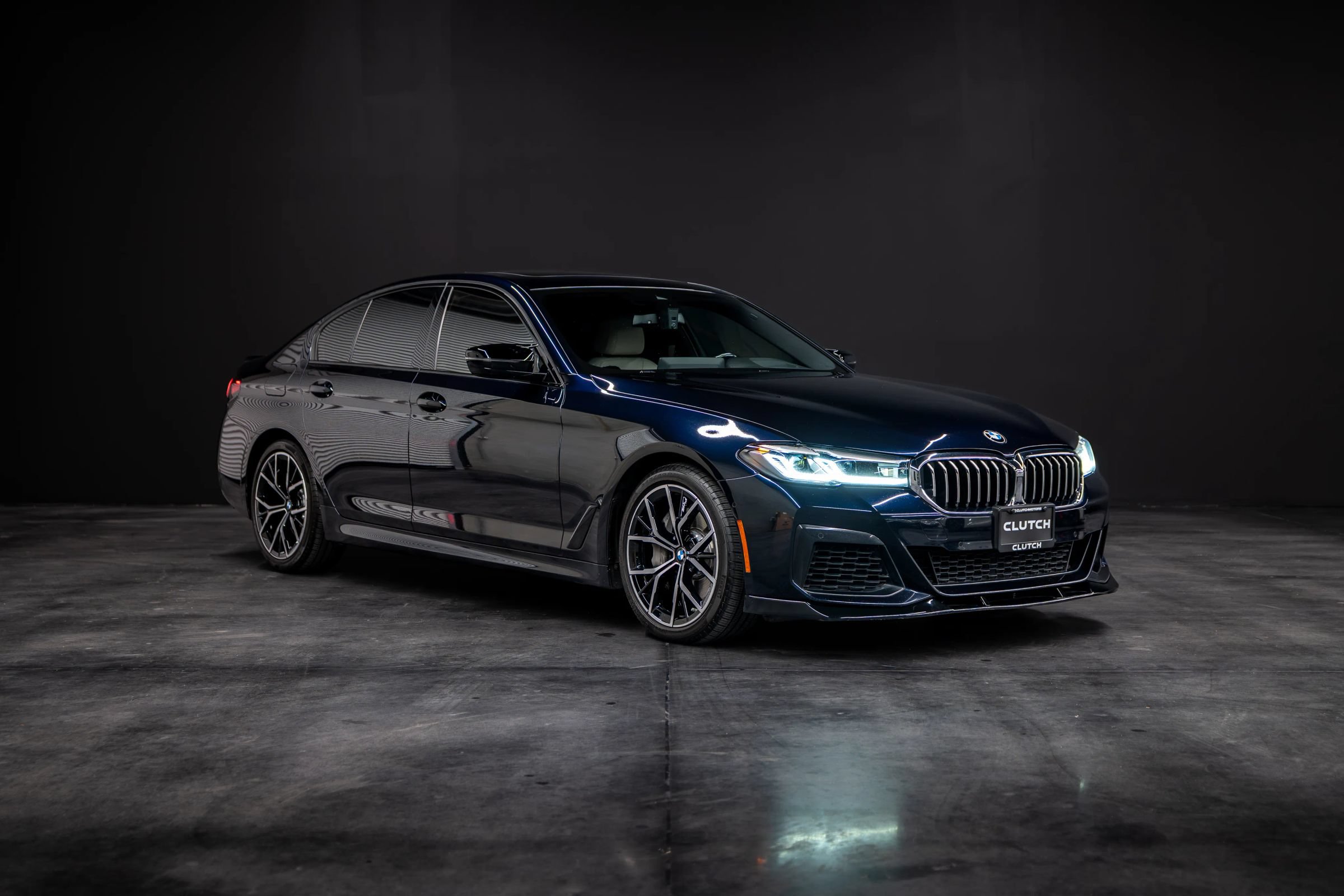 Used 2021 BMW 540i xDrive w/ M Sport Package AWD/4WD image 3