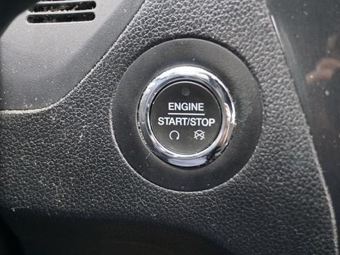 Used 2018 Ford Explorer XLT w/ Equipment Group 201A FWD image 30