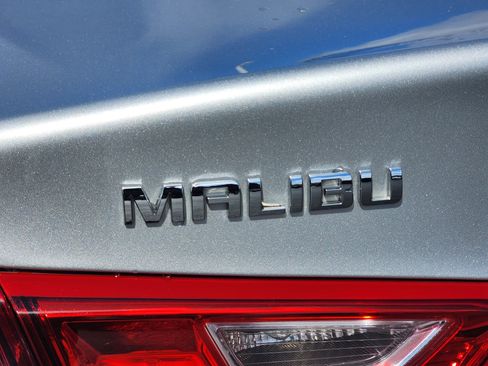 Used 2021 Chevrolet Malibu LS image 11