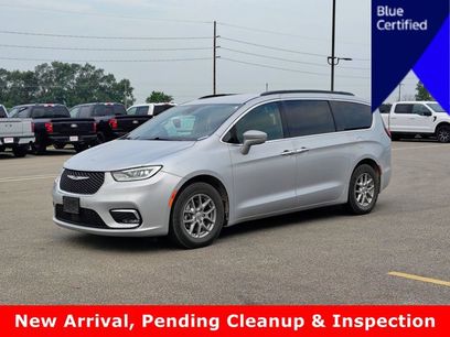 Used 2022 Chrysler Pacifica Touring