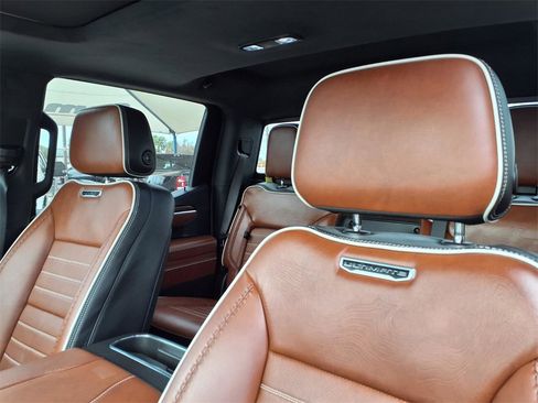 Used 2025 GMC Sierra 1500 Denali Ultimate image 17