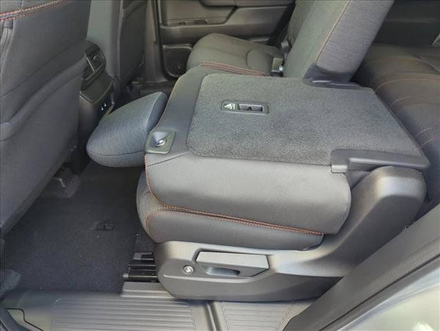 New 2026 Honda Pilot Sport image 4
