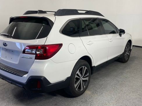 Used 2018 Subaru Outback 2.5i Limited AWD/4WD image 3
