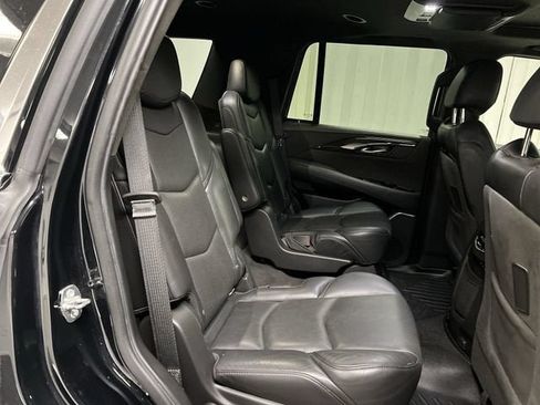 Used 2020 Cadillac Escalade Platinum AWD/4WD image 27
