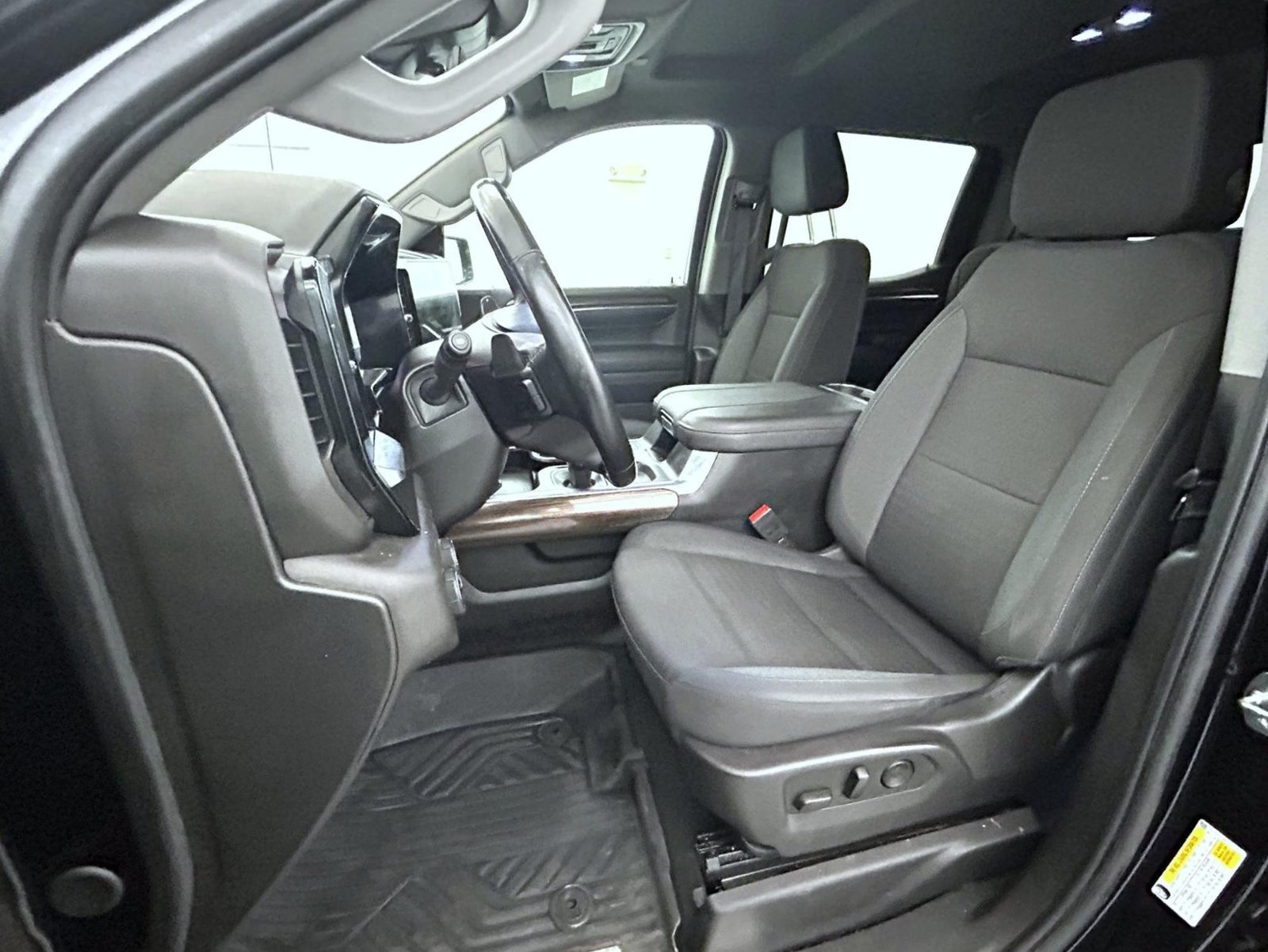 Used 2024 Chevrolet Silverado 1500 RST w/ All Star Edition Plus AWD/4WD image 10
