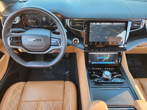 Used 2024 Jeep Grand Wagoneer Series III w/ Rear Seat Video Group 1 image 39