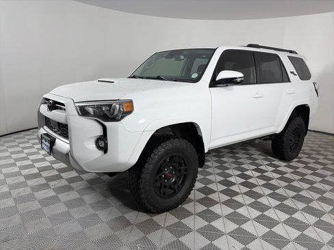 Used 2021 Toyota 4Runner TRD Off-Road Premium w/ Moonroof Package AWD/4WD image 3