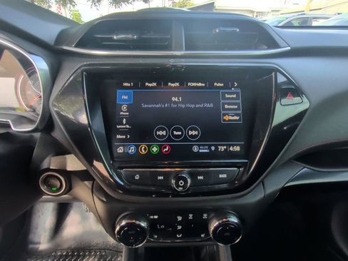 Used 2021 Chevrolet TrailBlazer RS w/ Technology Package FWD image 17