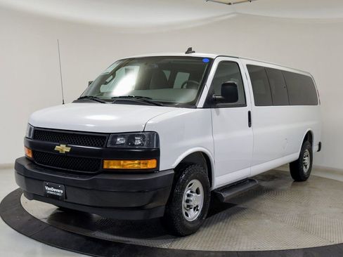 Used 2023 Chevrolet Express 3500 LS RWD image 9