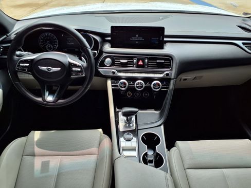 Used 2023 Genesis G70 2.0T RWD image 4