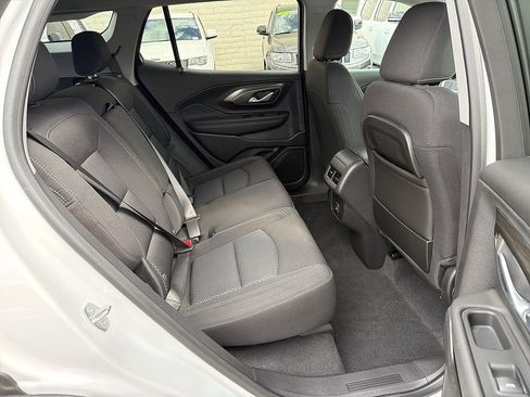 Used 2023 GMC Terrain SLE FWD image 25