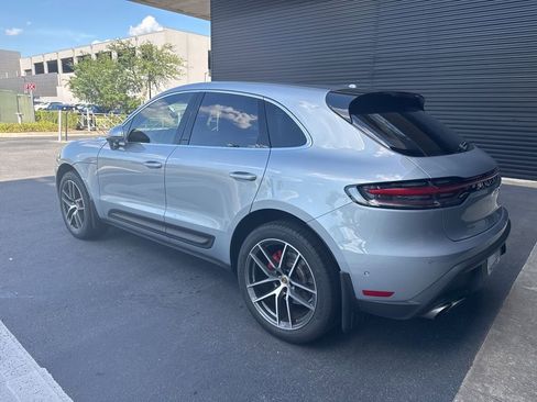 Certified 2023 Porsche Macan S image 3