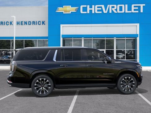 Used 2026 Chevrolet Suburban High Country image 7