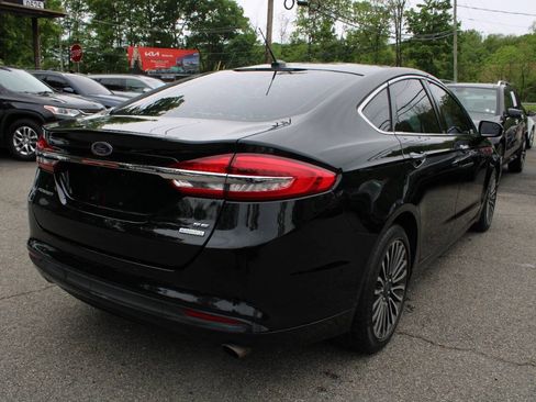 Used 2017 Ford Fusion SE w/ Fusion SE Technology Package FWD image 8