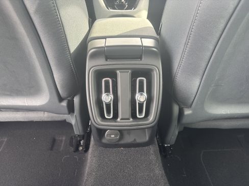 Used 2023 Polestar Polestar 2 image 31