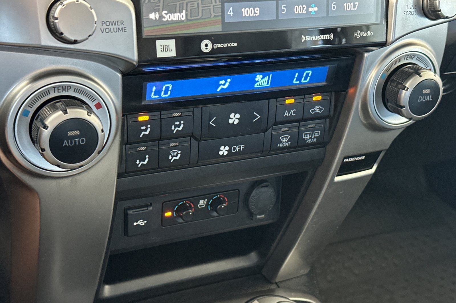 Used 2023 Toyota 4Runner Limited AWD/4WD image 22