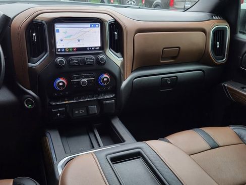 Used 2022 Chevrolet Silverado 1500 High Country w/ Z71 Off-Road Package image 39
