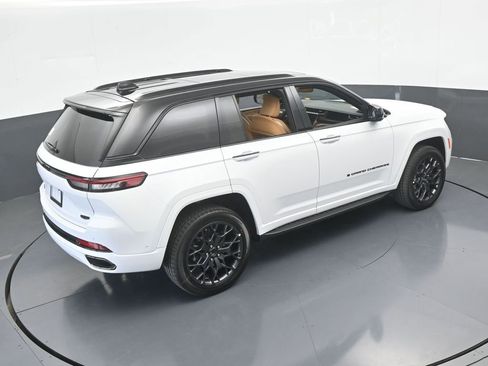 New 2025 Jeep Grand Cherokee Summit image 47