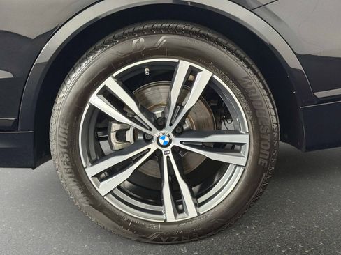 Used 2024 BMW X7 xDrive40i w/ M Sport Package AWD/4WD image 12