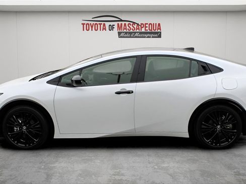 Certified 2026 Toyota Prius Plug-In Hybrid image 2