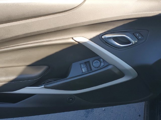 Certified 2020 Chevrolet Camaro LT RWD image 8