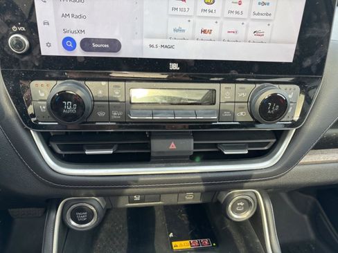 Used 2024 Toyota Grand Highlander Limited image 18