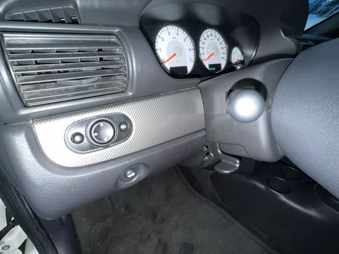 Used 2005 Chrysler Sebring GTC w/ Security Group image 12