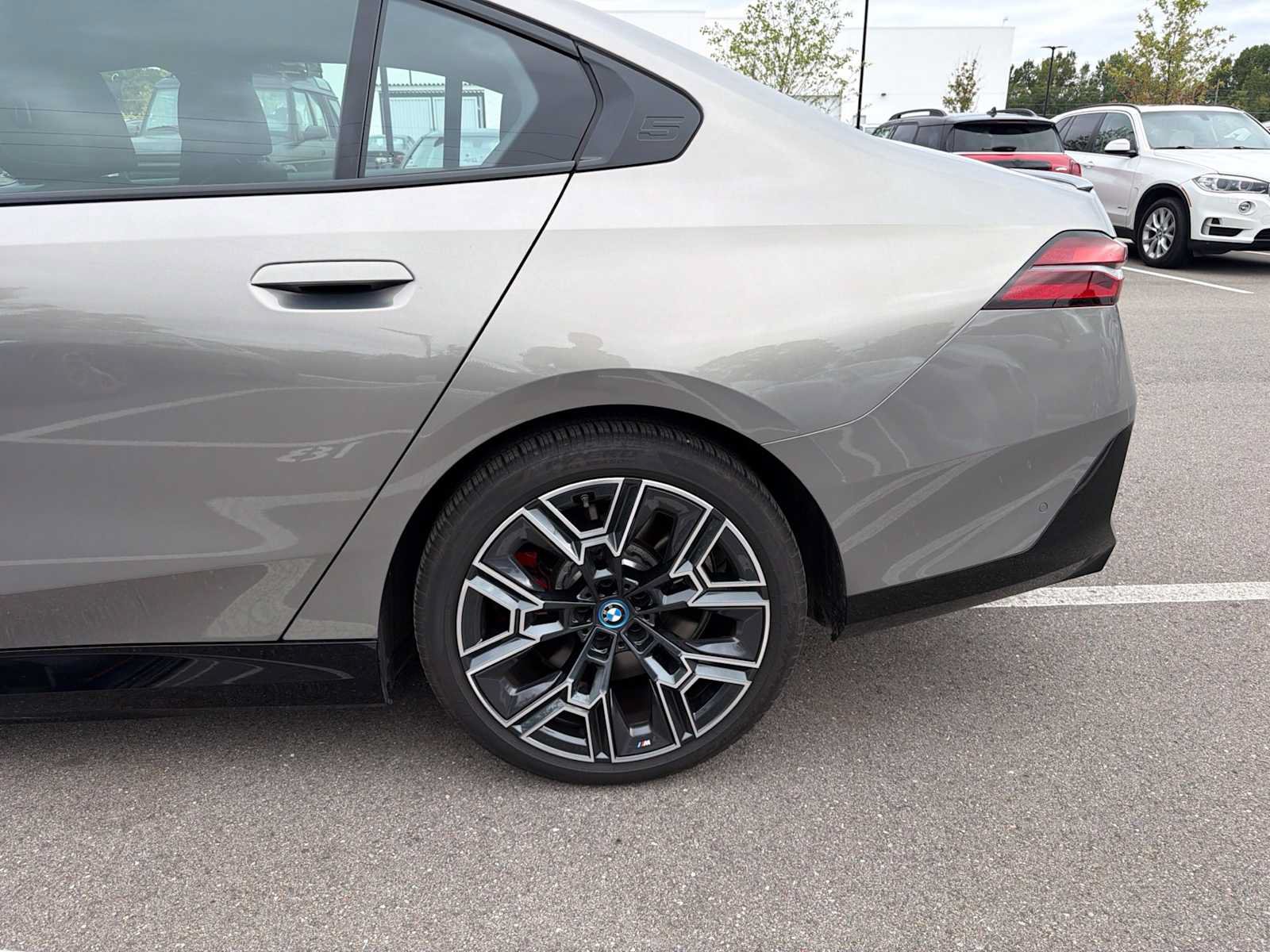 Used 2024 BMW i5 M60 w/ Premium Package AWD/4WD image 4