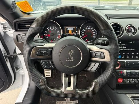 Used 2016 Ford Mustang Shelby GT350 w/ Technology Package RWD image 17