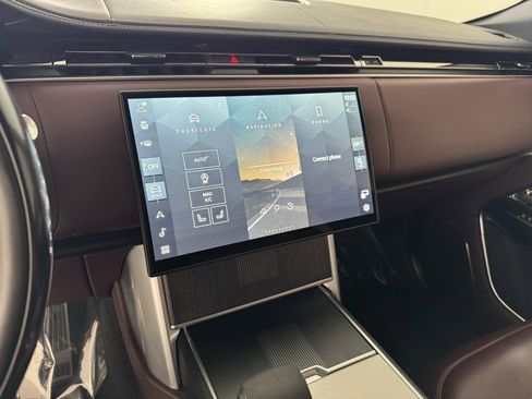 Used 2024 Land Rover Range Rover Autobiography image 20