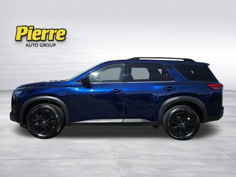 Used 2025 Nissan Pathfinder SV AWD/4WD image 2