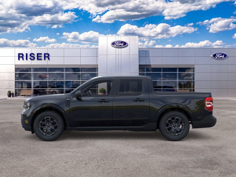 New 2026 Ford Maverick XLT w/ XLT Luxury Package FWD image 3