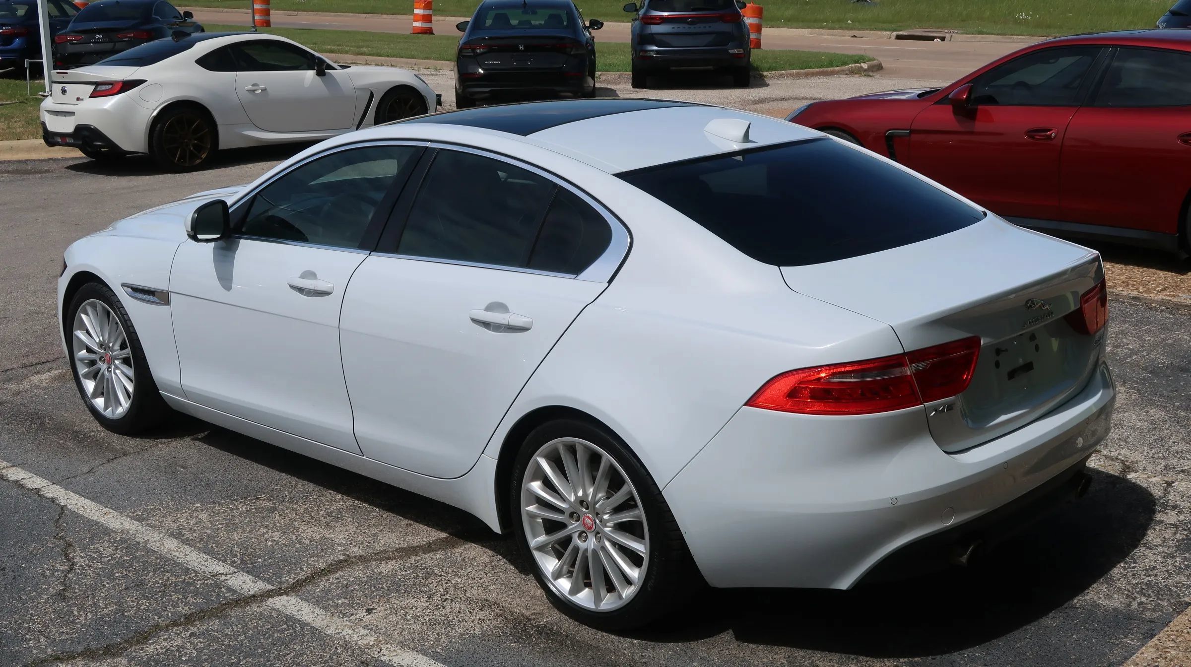 Used 2017 Jaguar XE First Edition AWD/4WD image 10