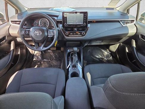 Used 2022 Toyota Corolla LE w/ Carpet Mat Package (TMS) image 17