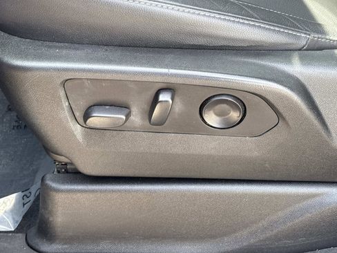 Used 2021 Chevrolet Tahoe Z71 w/ Z71 Off-Road Package image 16