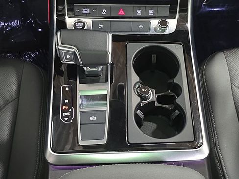 Used 2023 Audi Q8 Premium Plus w/ Premium Plus Package image 20