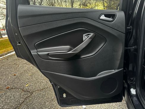 Used 2014 Ford Escape SE image 10