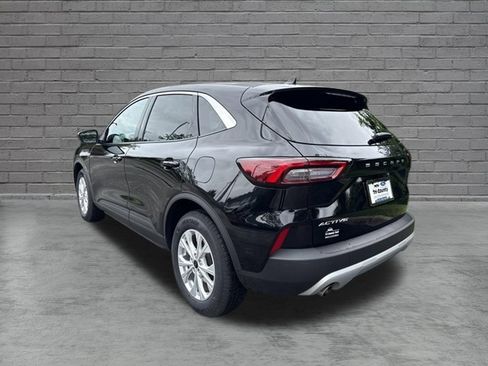 Used 2024 Ford Escape Active w/ Cold Weather Package FWD image 4