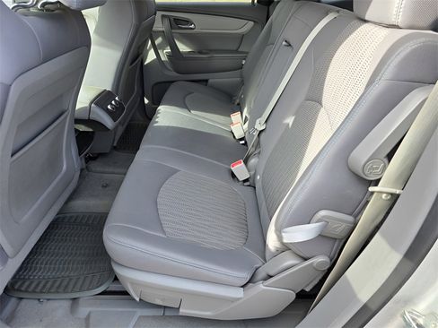 Used 2016 Chevrolet Traverse LS image 14