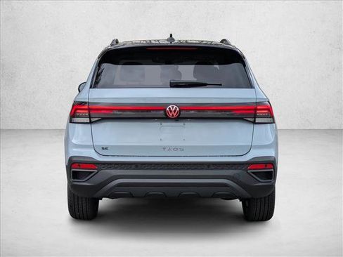 New 2026 Volkswagen Taos SE FWD image 8