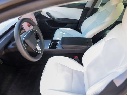Used 2025 Tesla Model 3 RWD image 9