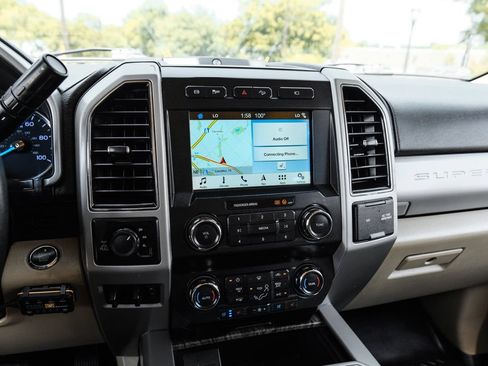 Used 2019 Ford F250 Lariat w/ Lariat Ultimate Package AWD/4WD image 29