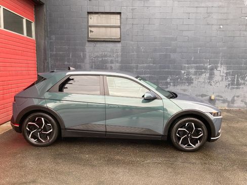 Used 2024 Hyundai Ioniq 5 SEL image 2