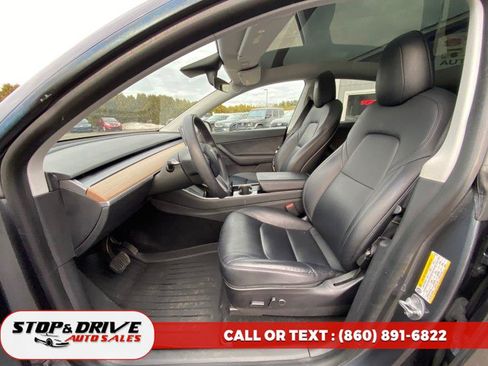 Used 2021 Tesla Model Y Long Range image 15
