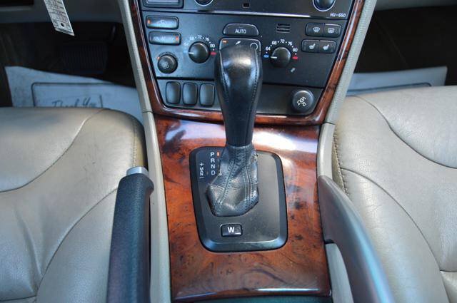 Used 2005 Volvo XC70 AWD/4WD image 23